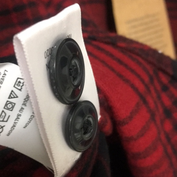 New with tags L.L.Bean Signature Mountain Red; plaid flannel. Slim fit size SR - Picture 11 of 11